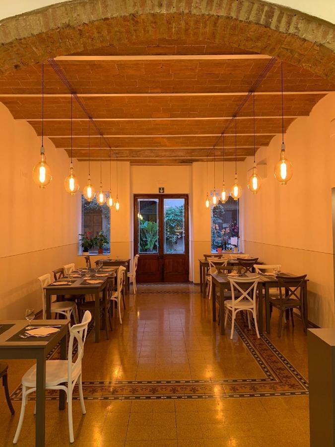 Albergo Roma Buonconvento Bagian luar foto